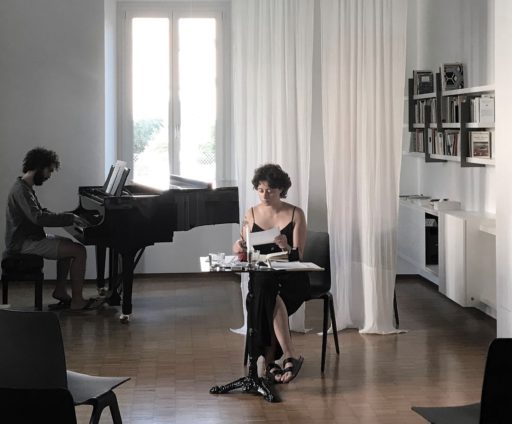 “Emily Dickinson, il giardino della porta accanto”